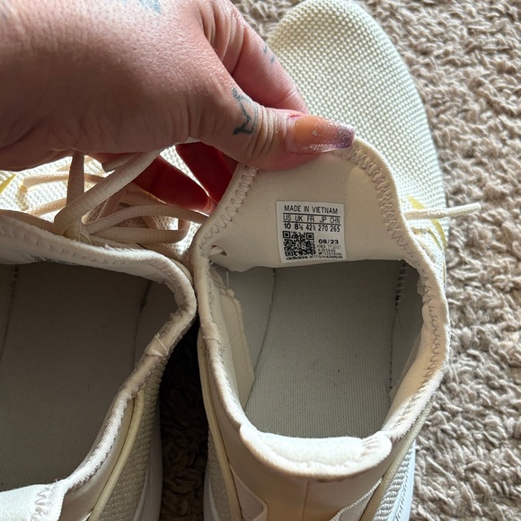 adidas Cream and Gold Mesh Sneakers - Picture 6 of 7